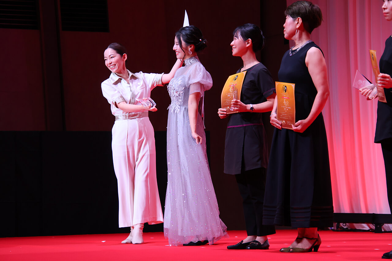 女性モデル 5位受賞 Aione total beauty